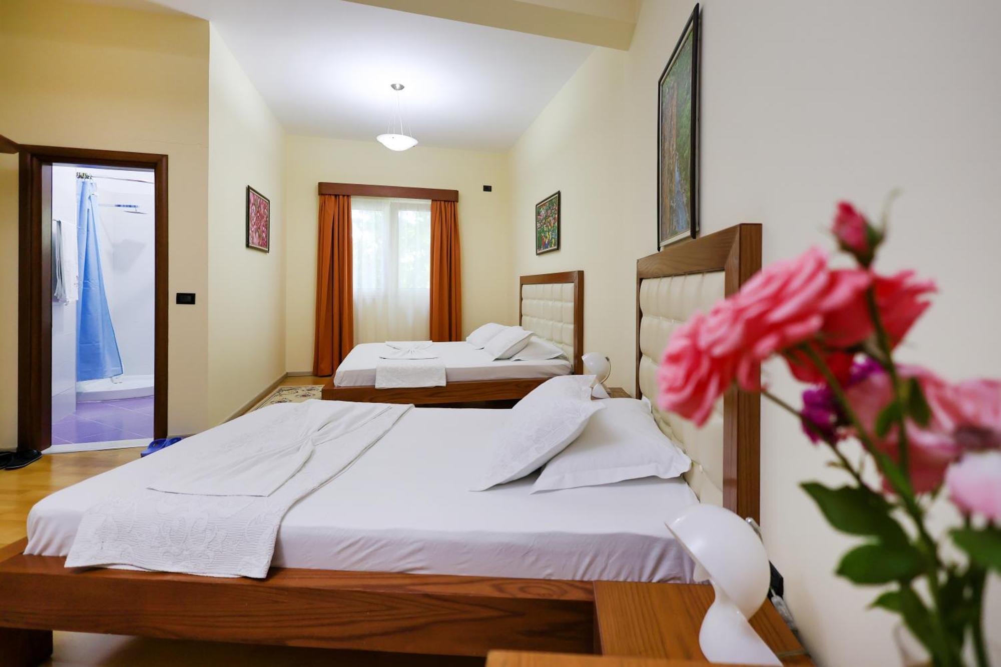 Hotel Kanione Cerenisht Buitenkant foto
